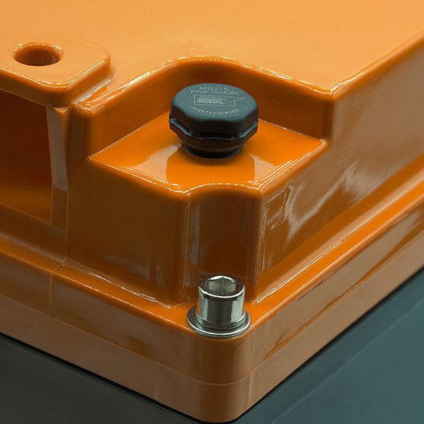 Liontron Marinebatterie mit BMS • 12,8 V / 55 A