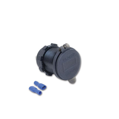 Presa USB • interruttore e display • 12/24 V